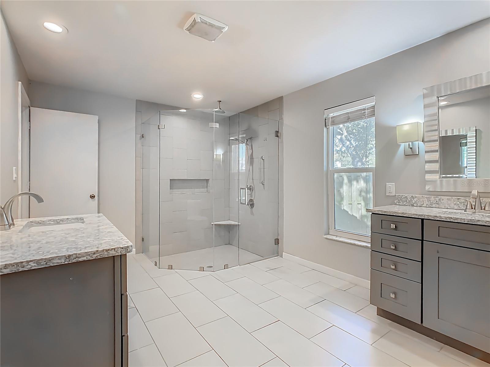 WESTLAKE VILLAGE - Residential