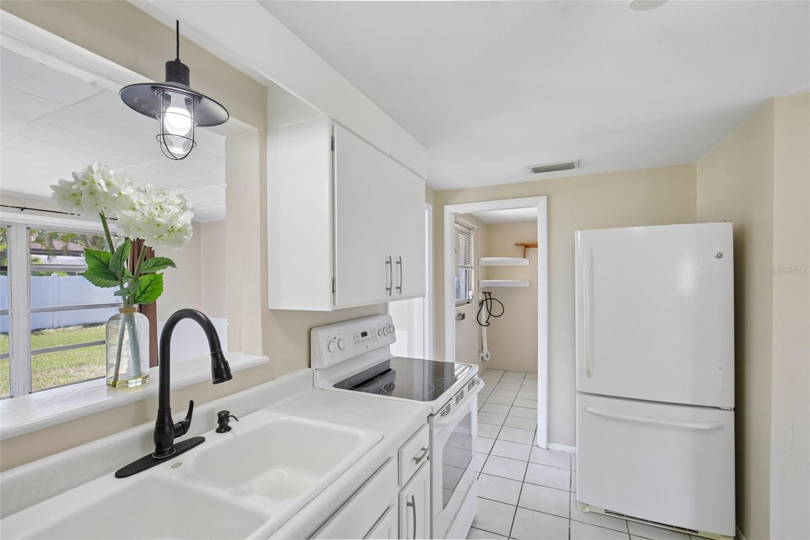 SOUTH VENICE - Residential