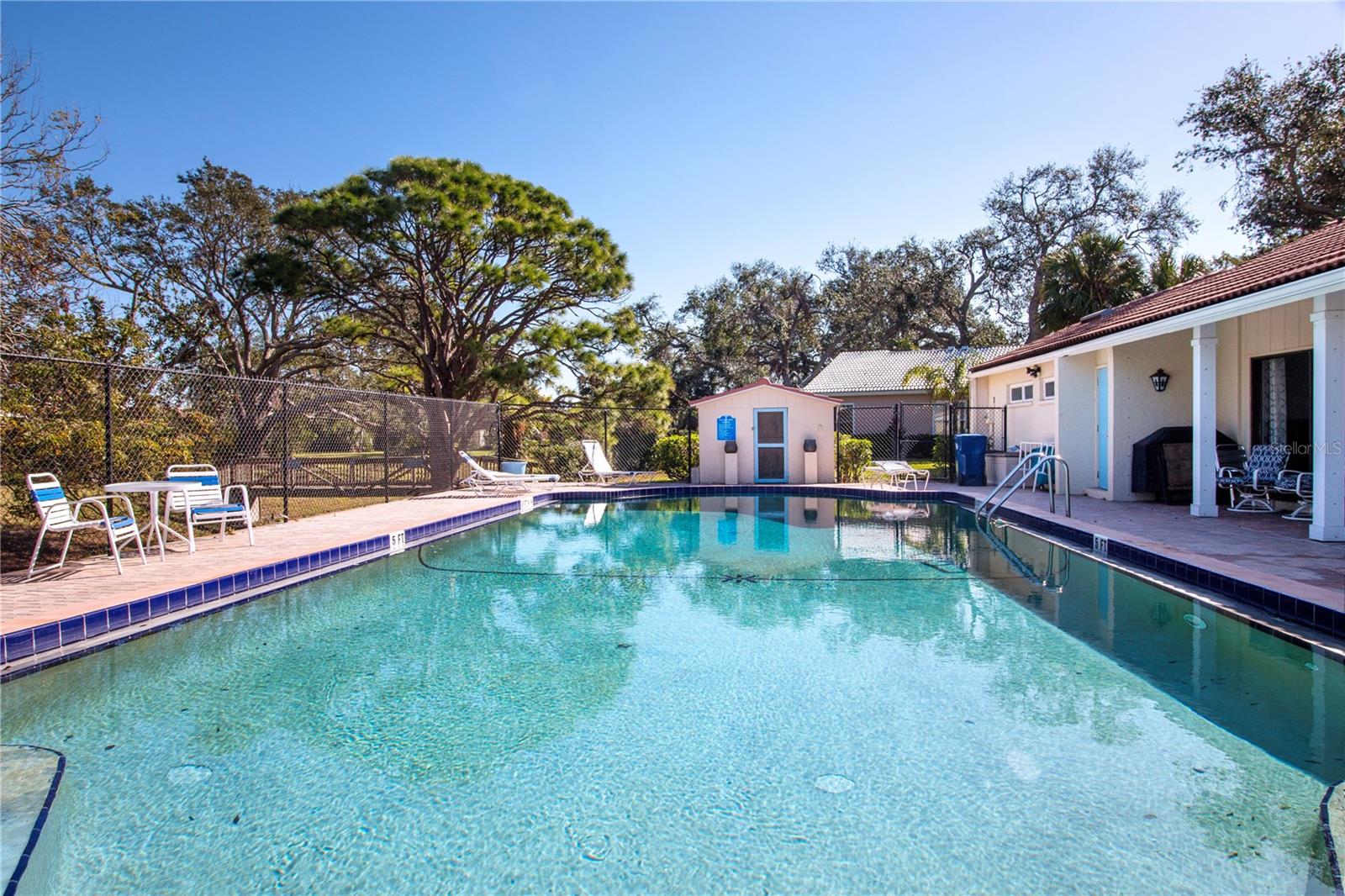 LAS CASAS CONDO - Residential