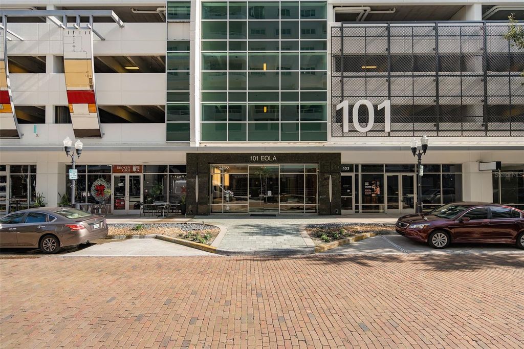 Photo of 101 S Eola Drive #518, Orlando, FL 32801 (MLS # O6380088)