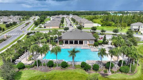 A home in LAKELAND