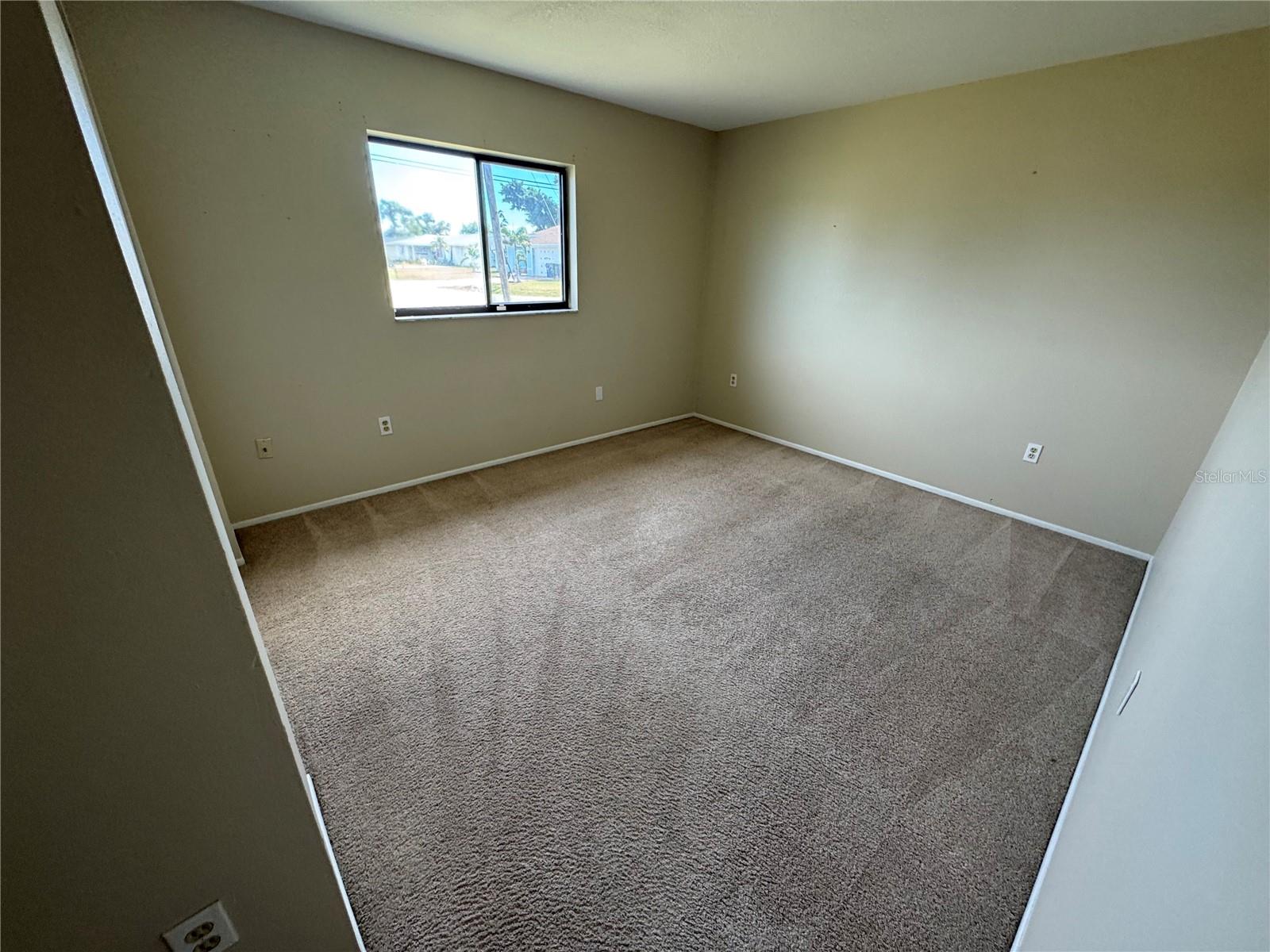 VENICE GARDENS - Residential Lease