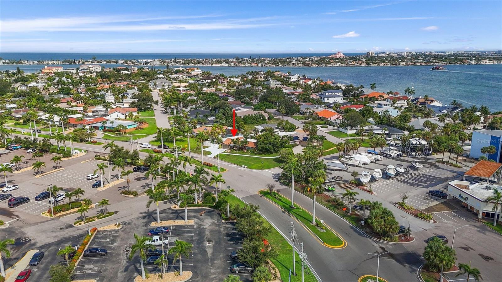 TIERRA VERDE - Residential