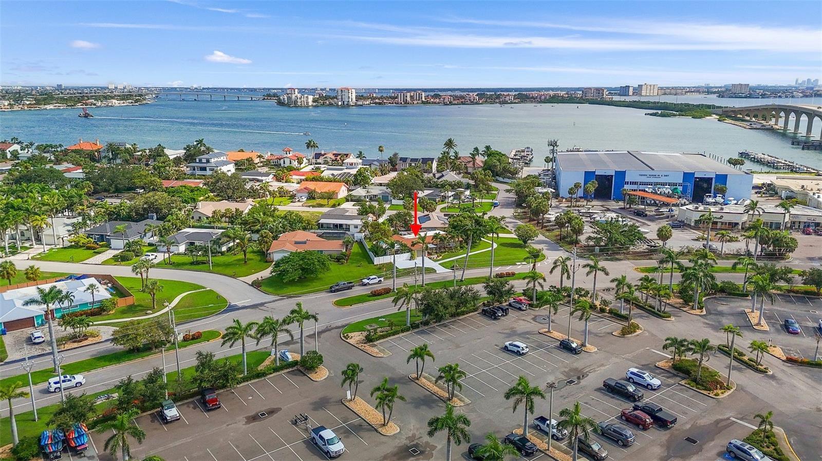 TIERRA VERDE - Residential