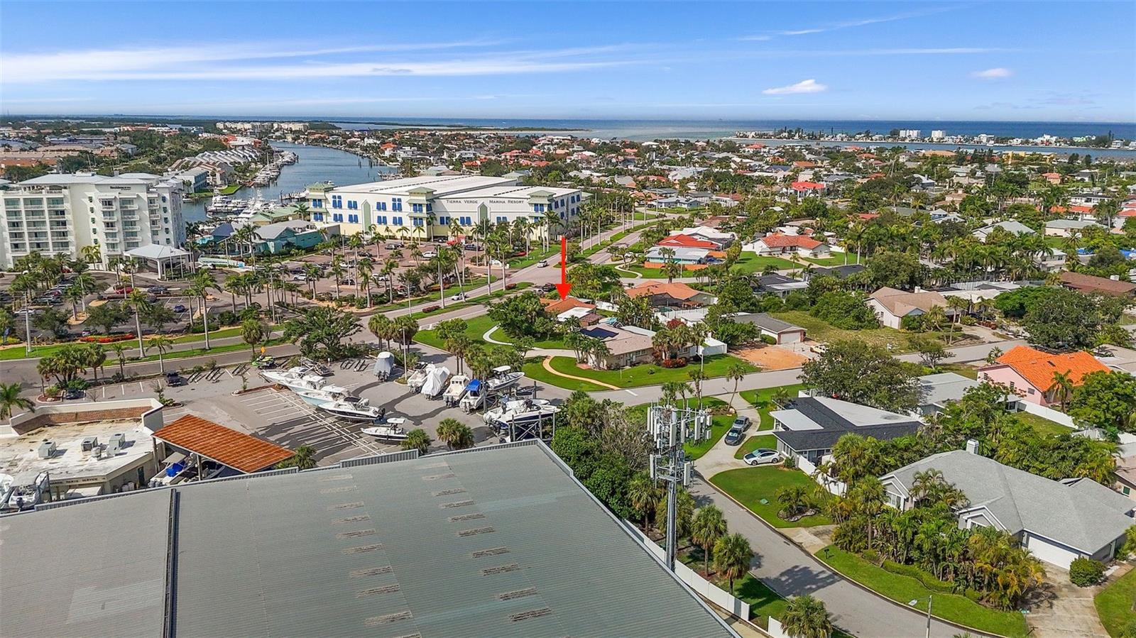 TIERRA VERDE - Residential
