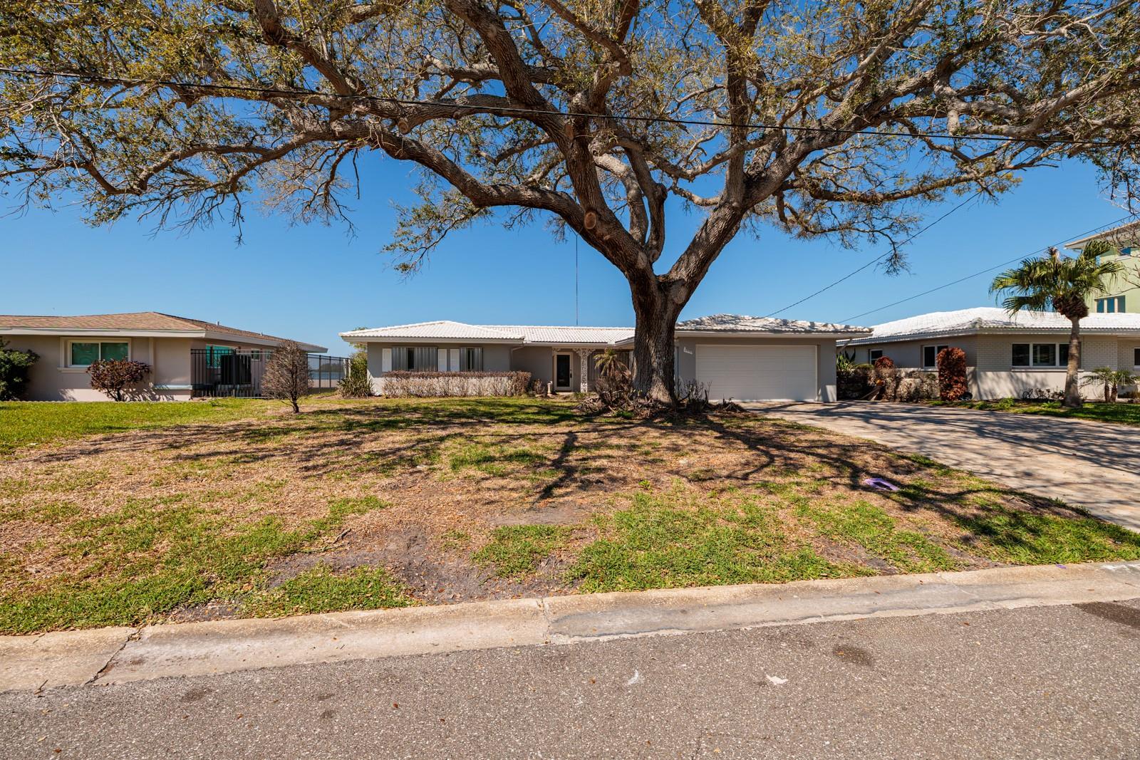 2240 HARBOR VIEW DRIVE