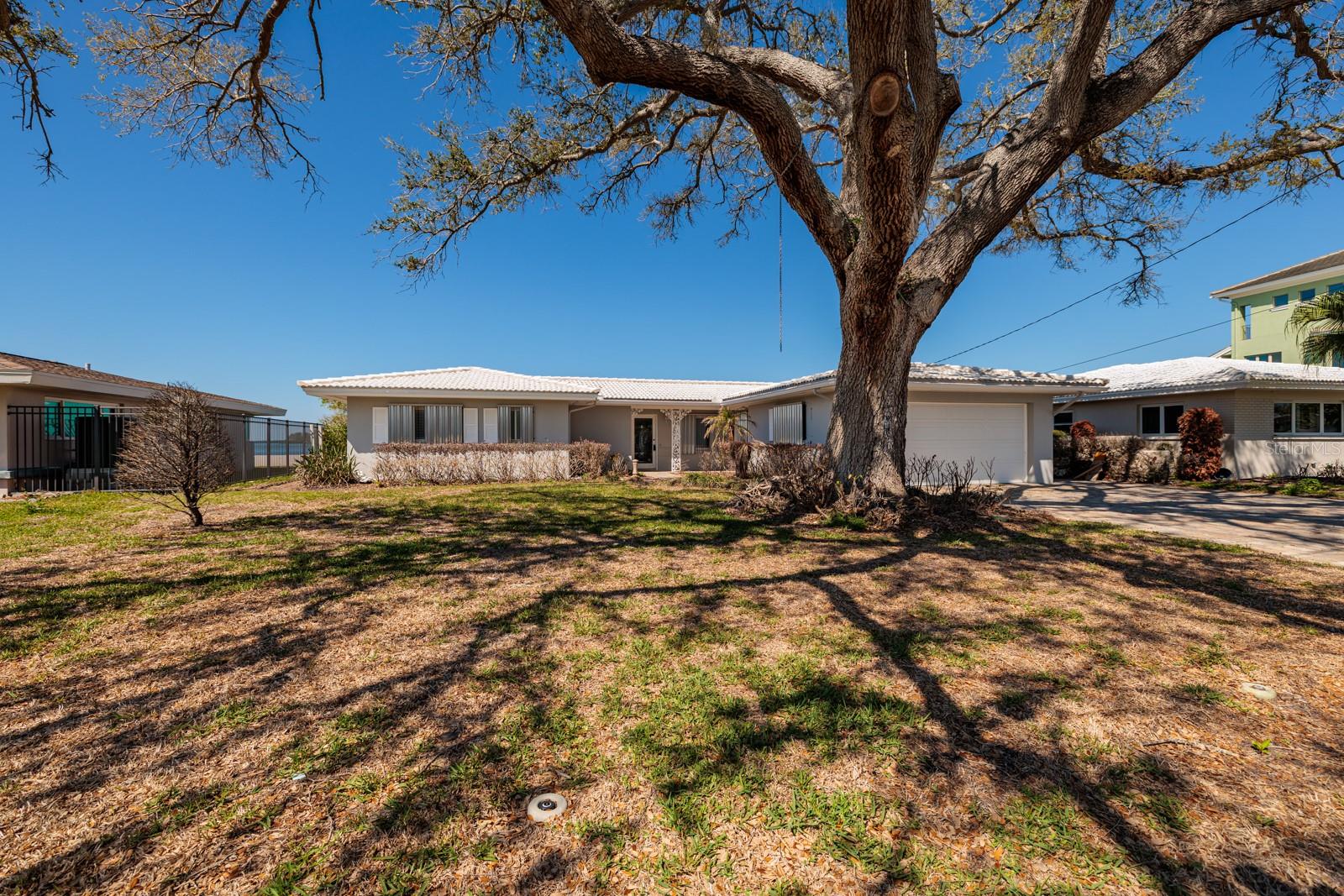 2240 HARBOR VIEW DRIVE
