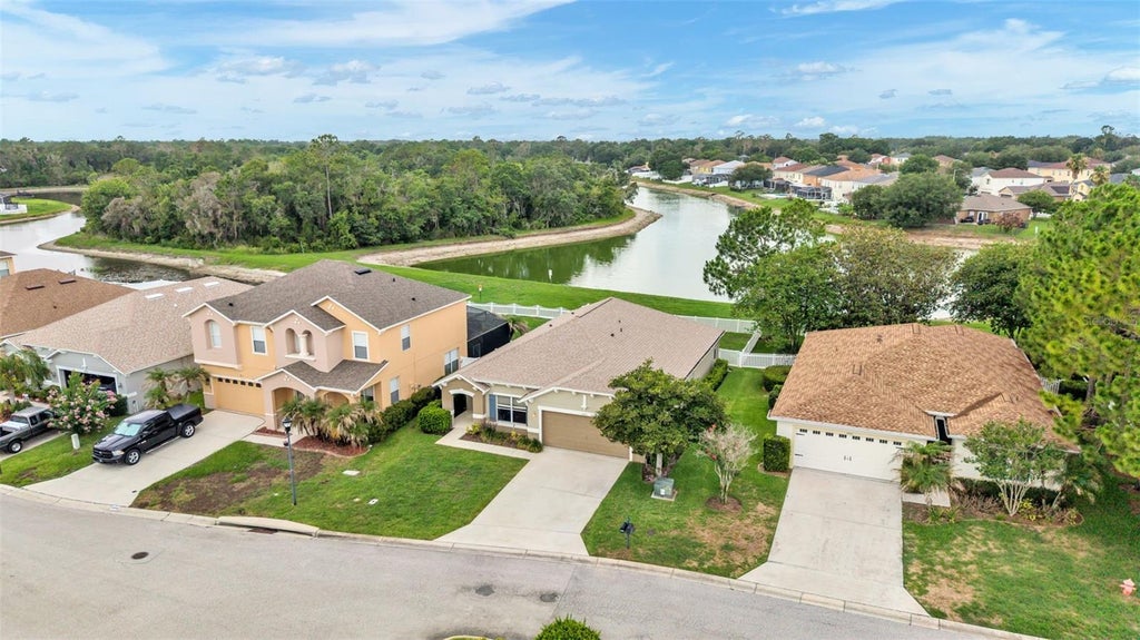 Photo of 3005 Park Ridge Avenue, Mulberry, FL 33860 (MLS # L4963033)