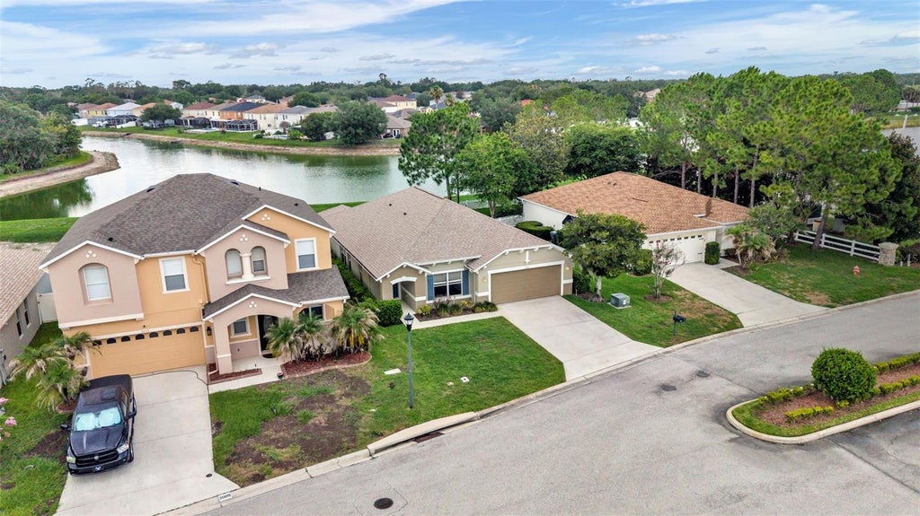 Photo of 3005 Park Ridge Avenue, Mulberry, FL 33860 (MLS # L4963033)