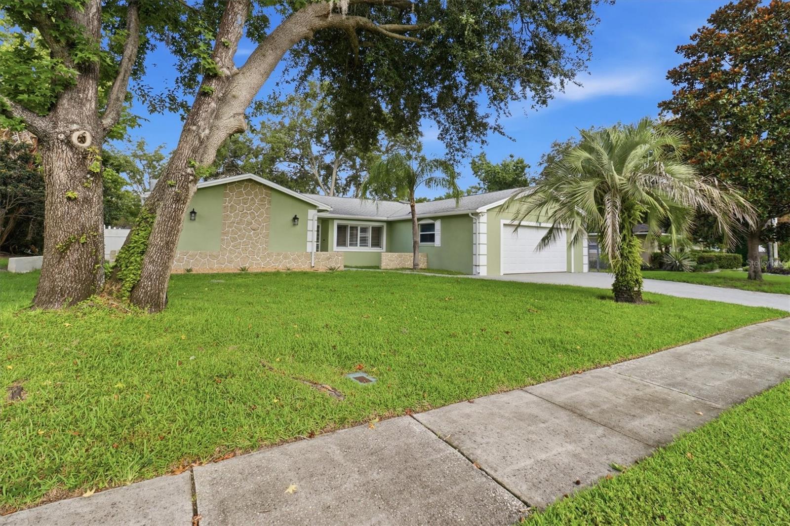 644 PEACHWOOD DRIVE