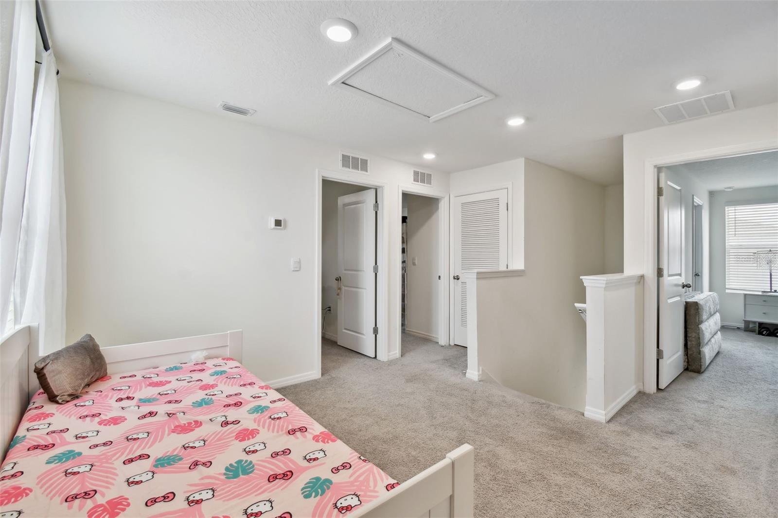 ZEPHYR LAKES SUB - Residential Lease