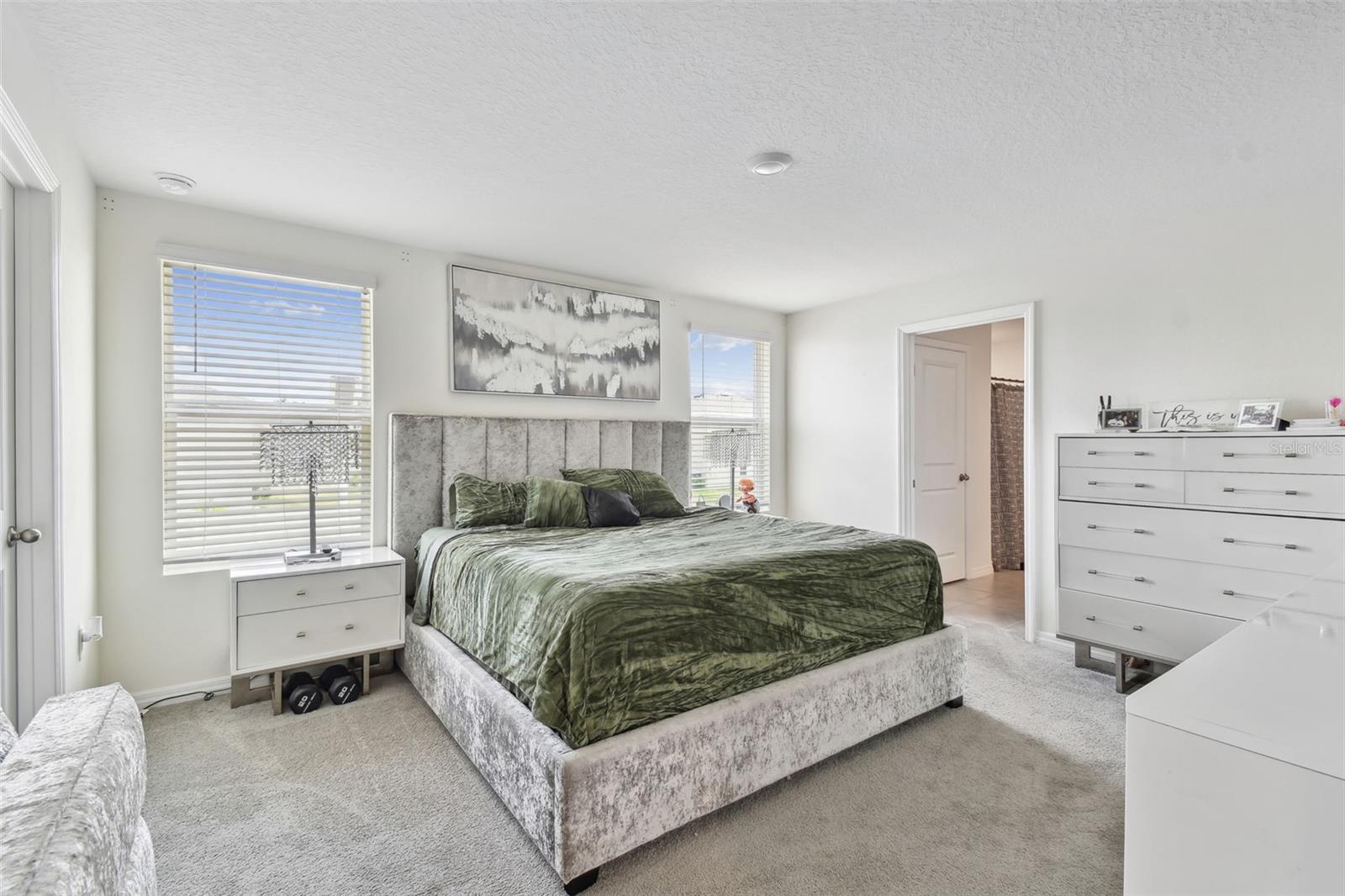 ZEPHYR LAKES SUB - Residential Lease