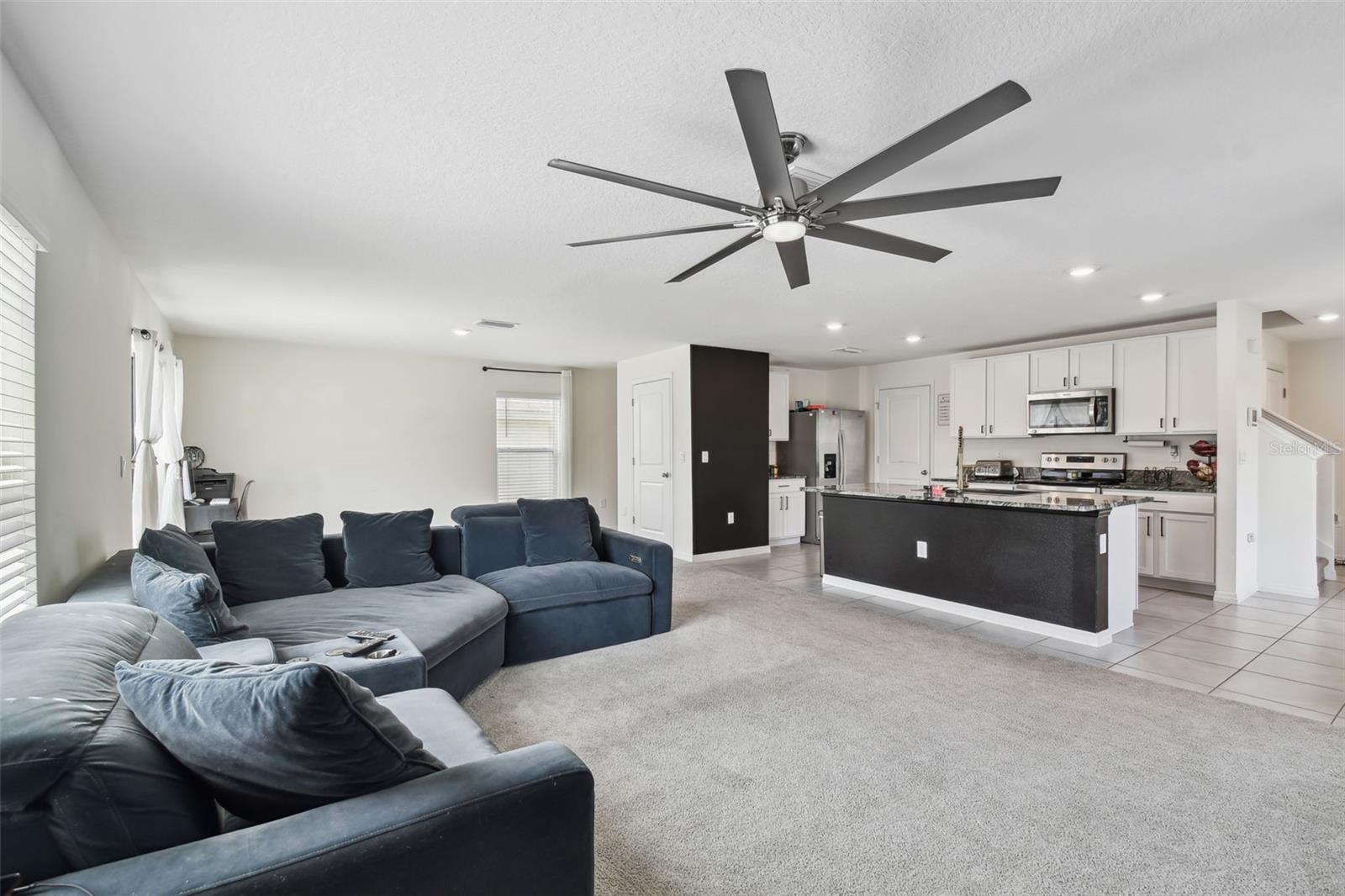 ZEPHYR LAKES SUB - Residential Lease