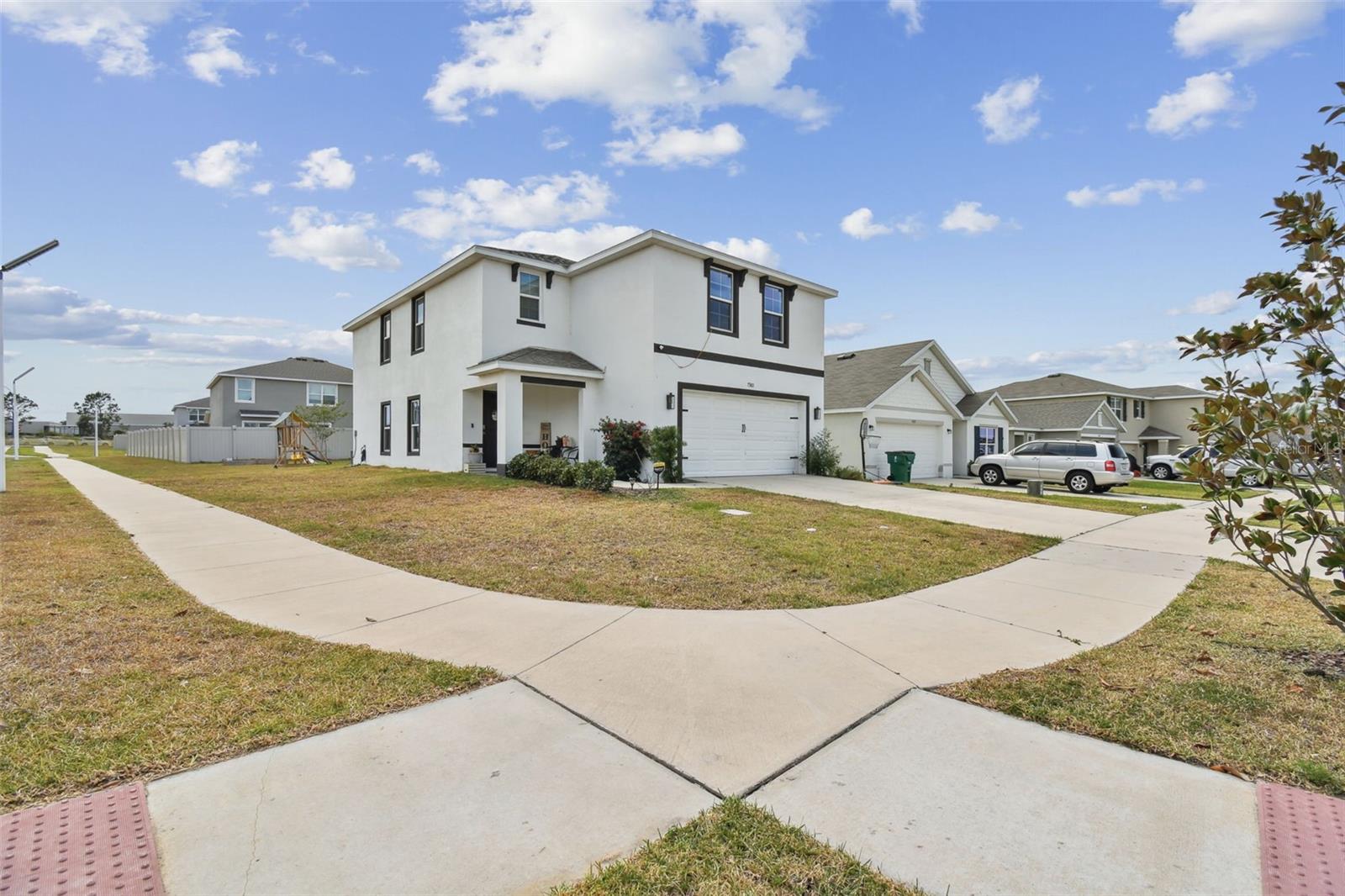 ZEPHYR LAKES SUB - Residential Lease