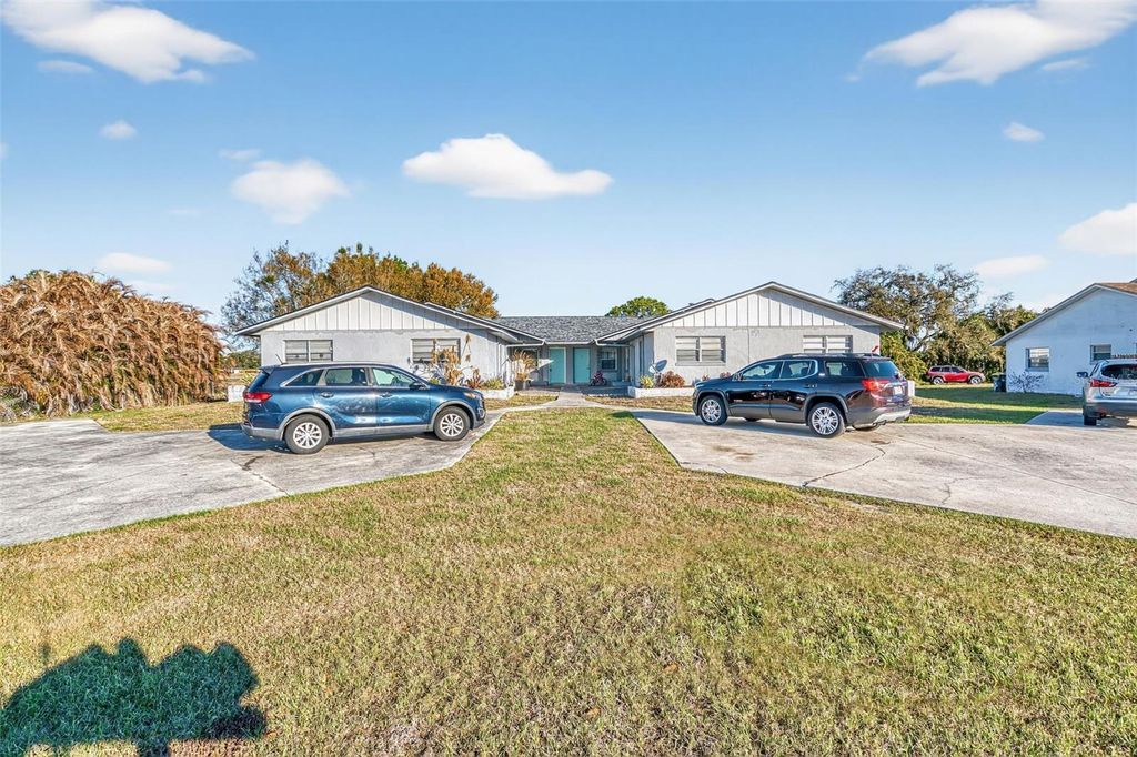 Photo of 6213 Candler Terrace, Sebring, FL 33876 (MLS # O6385811)