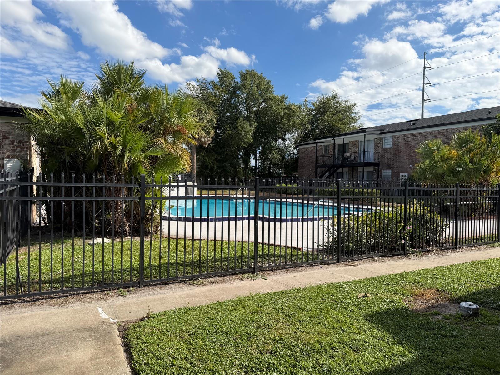 GROVE PARK CONDOMINIUM - Residential