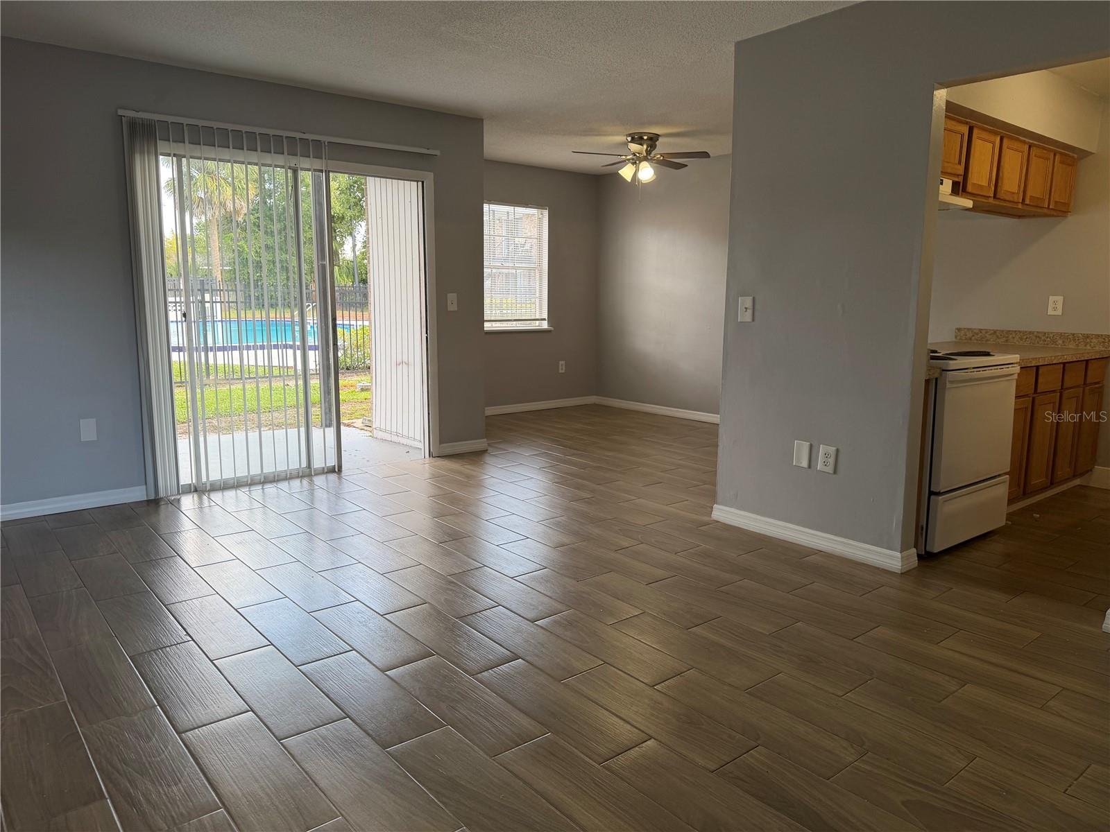 GROVE PARK CONDOMINIUM - Residential