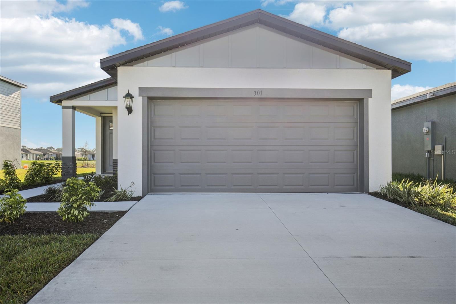 MAGNOLIA BAY - Residential