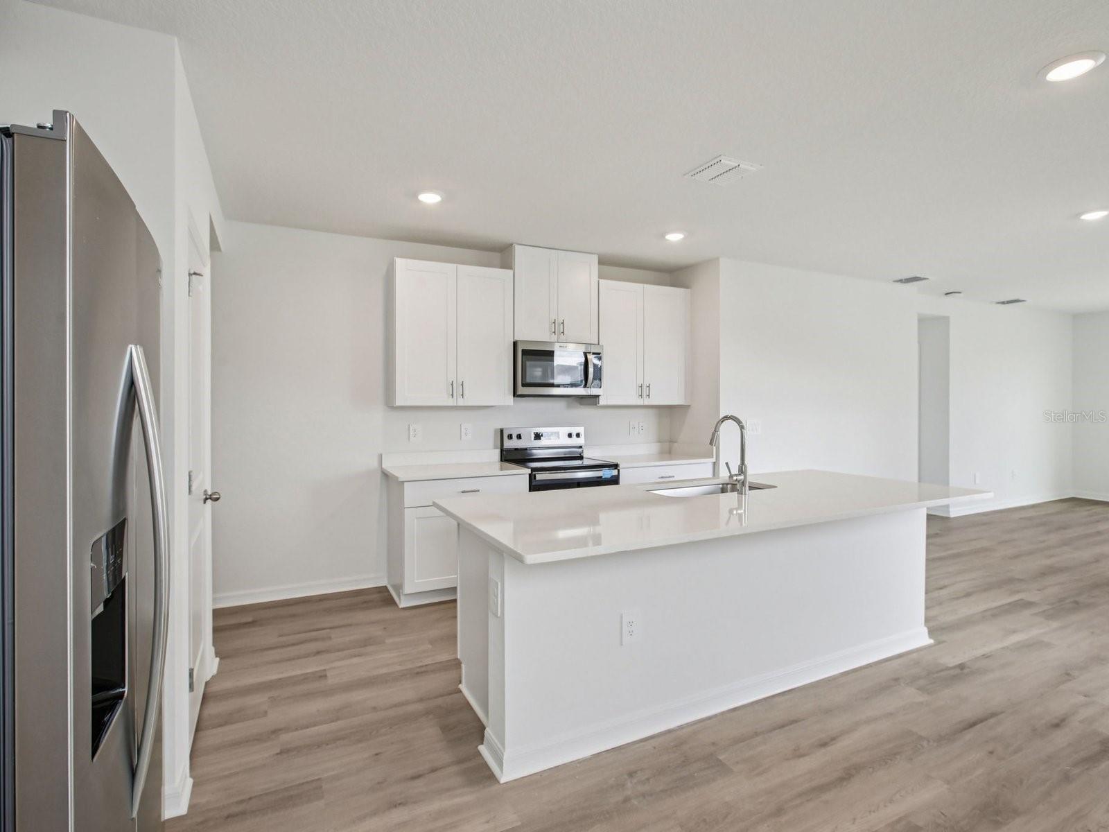 MAGNOLIA BAY - Residential