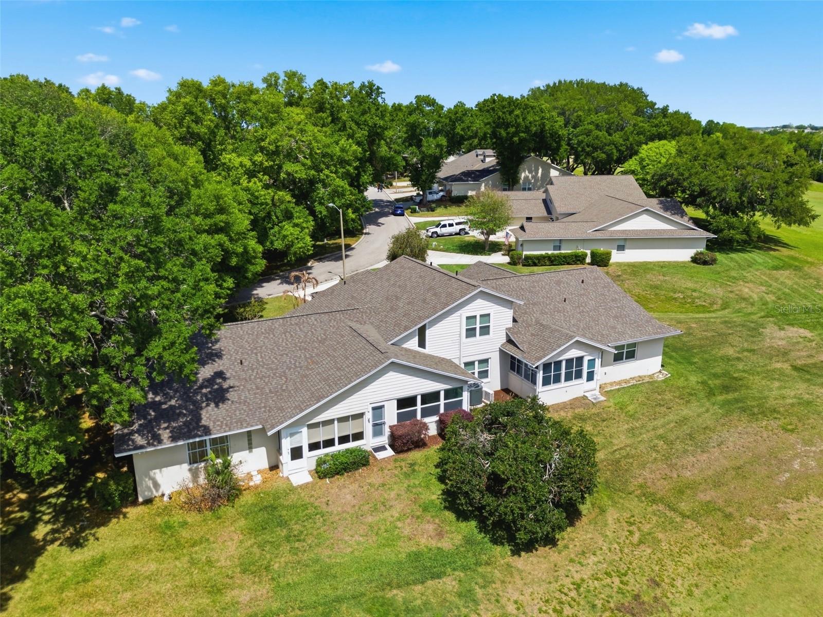 TOWNHOMES VILLAGE - Residential