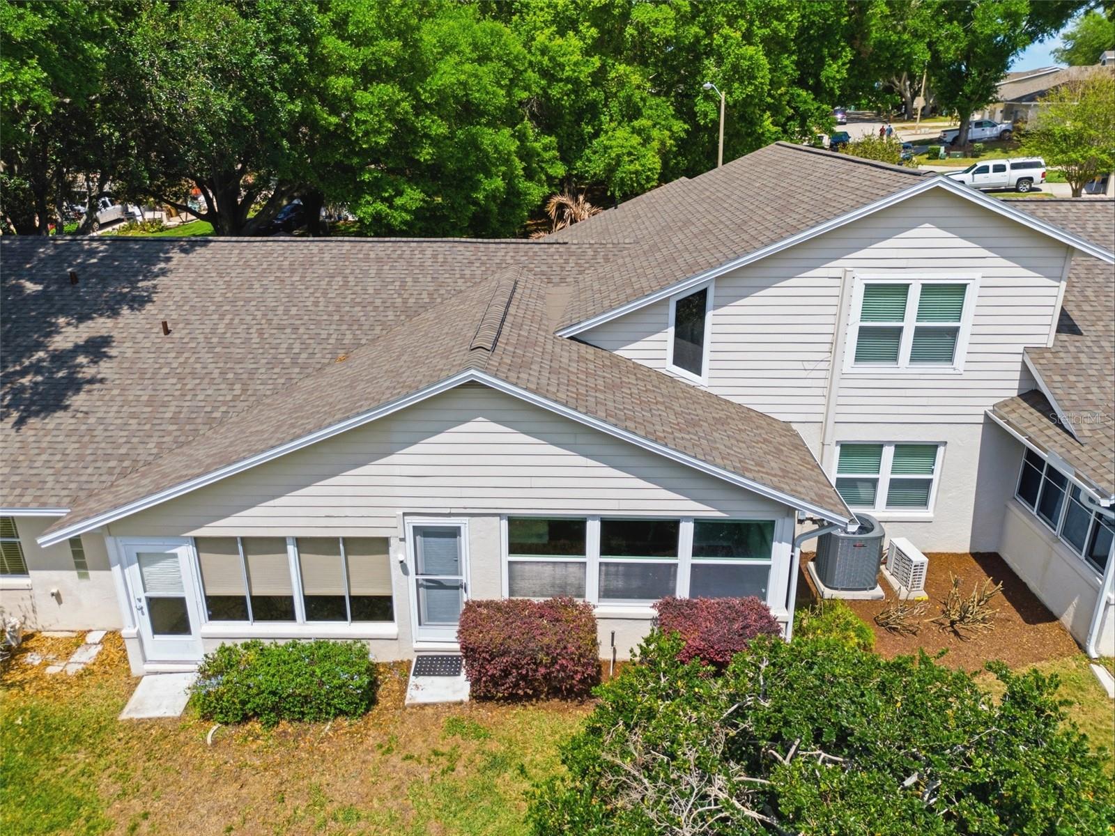 TOWNHOMES VILLAGE - Residential