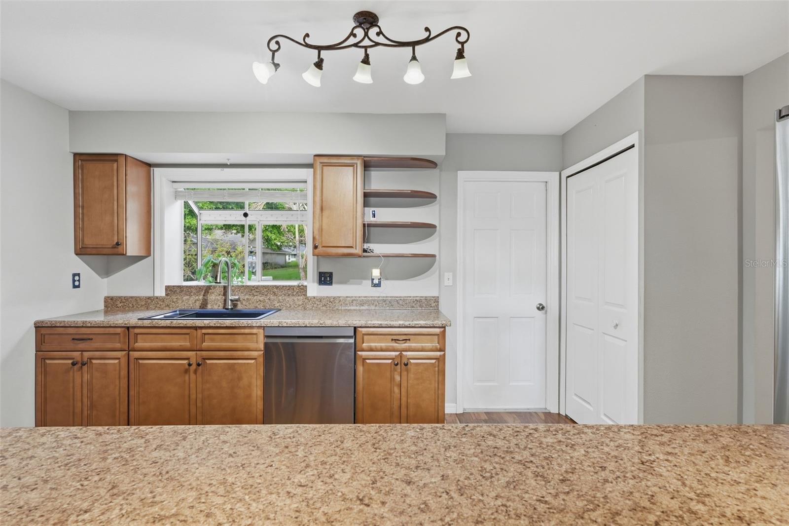 TOWNHOMES VILLAGE - Residential