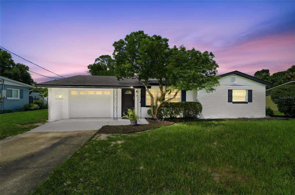Photo of 16 Oleander Lane, Debary, FL 32713 (MLS # V4950169)