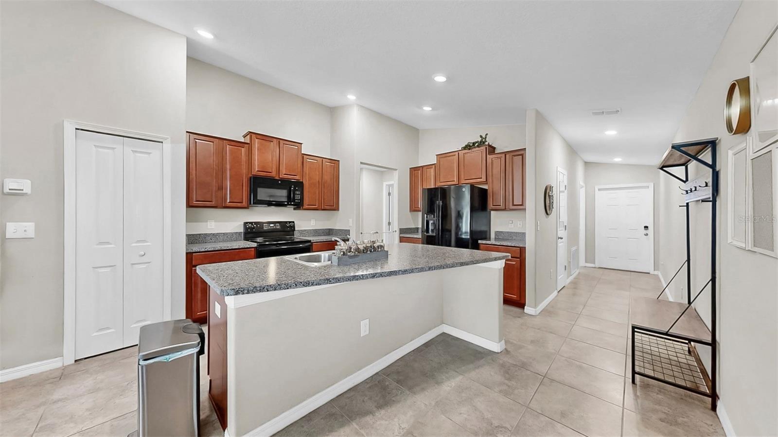 10205 COOL WATERLILY AVENUE