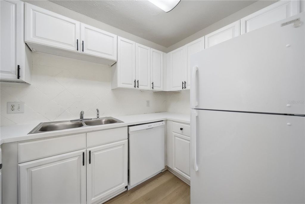 Photo of 13690 Orange Sunset Drive #202, Tampa, FL 33618 (MLS # TB8503404)