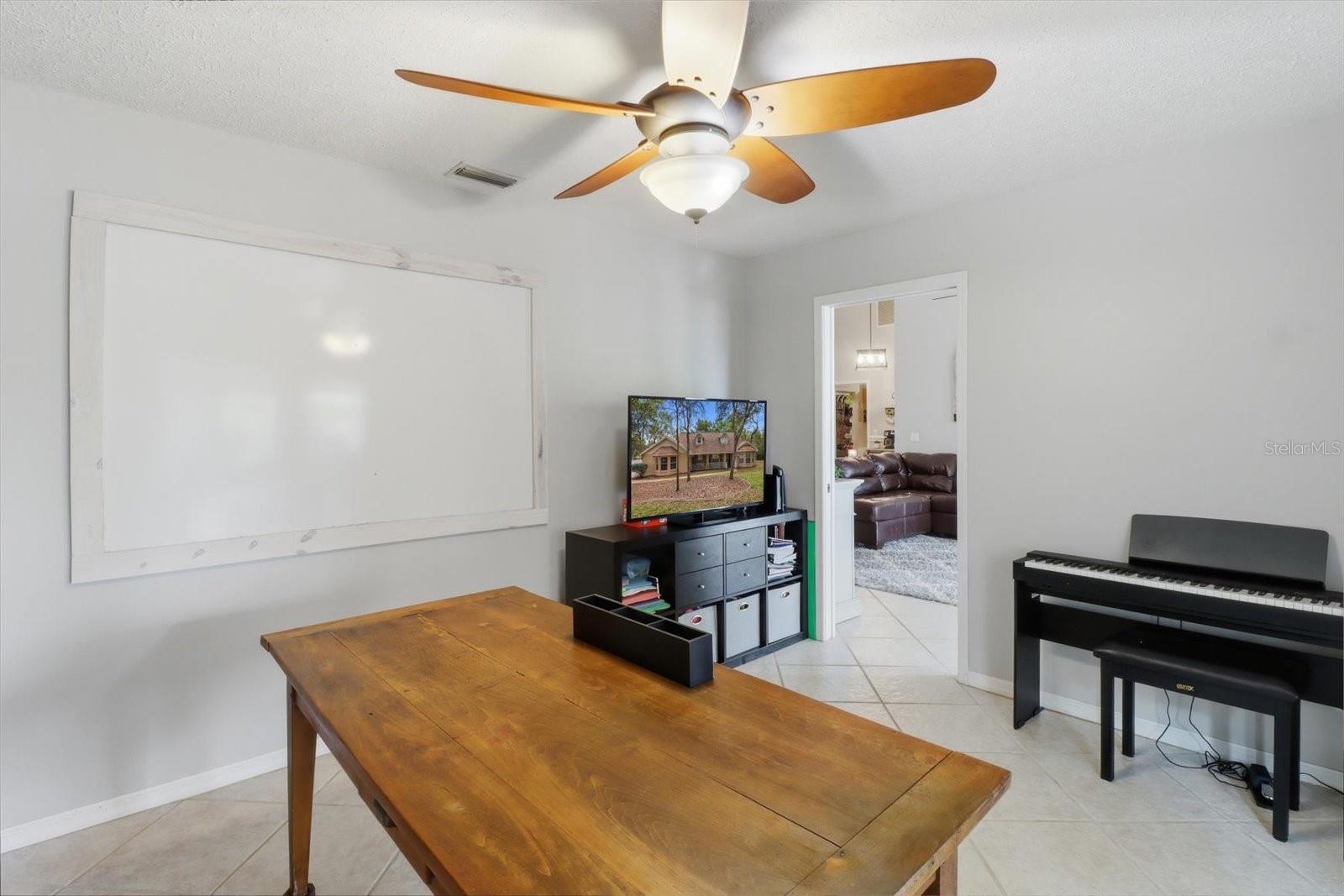 LOCHVERNESS PH 02 - Residential