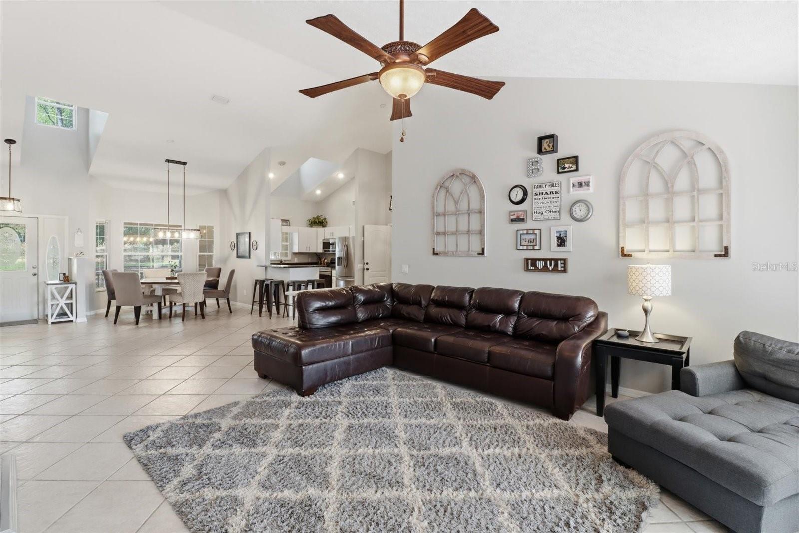 LOCHVERNESS PH 02 - Residential