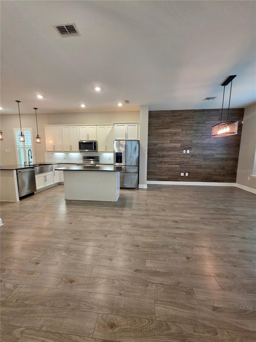8582 POWDER RIDGE TRAIL