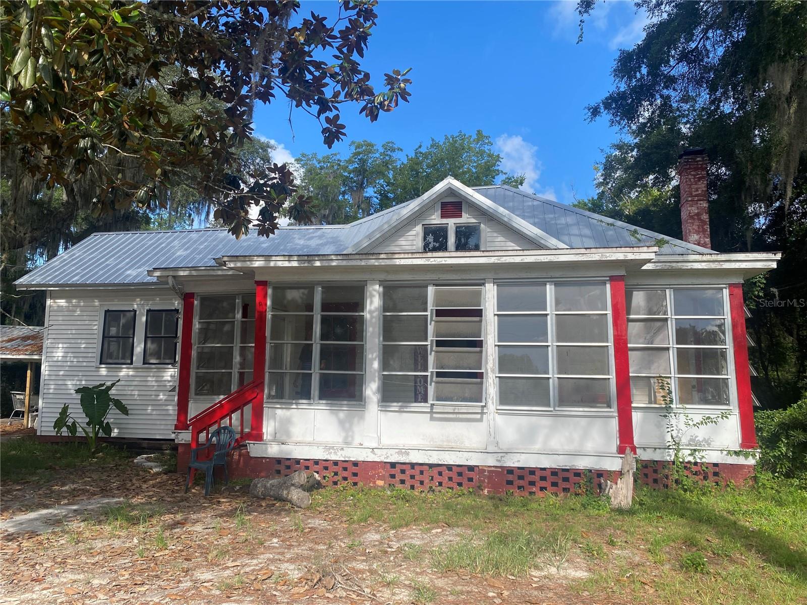 Handyman/Investment Property. Owner will consider all serious CASH offers.
Opportunity to own property in Hawthorne, near downtown on public street.
Spacious historical home. Own a lot of value for the Price! Just blocks away from Diane's diner
and the ACE hardware store. Hardwood floors are in good condition for the age!
The property used as a Rental for many years and needs TLC to bring her back to life.
Almost new METAL roof! Permitted 2020.
Potential 203K FHA, if prequalified.