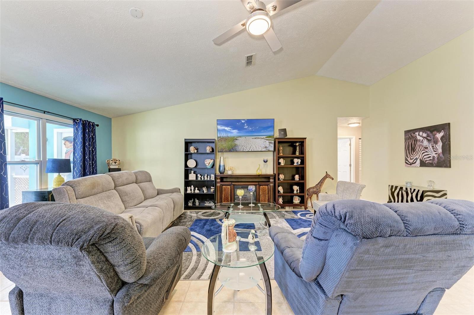 MAPLE LAKES - Residential