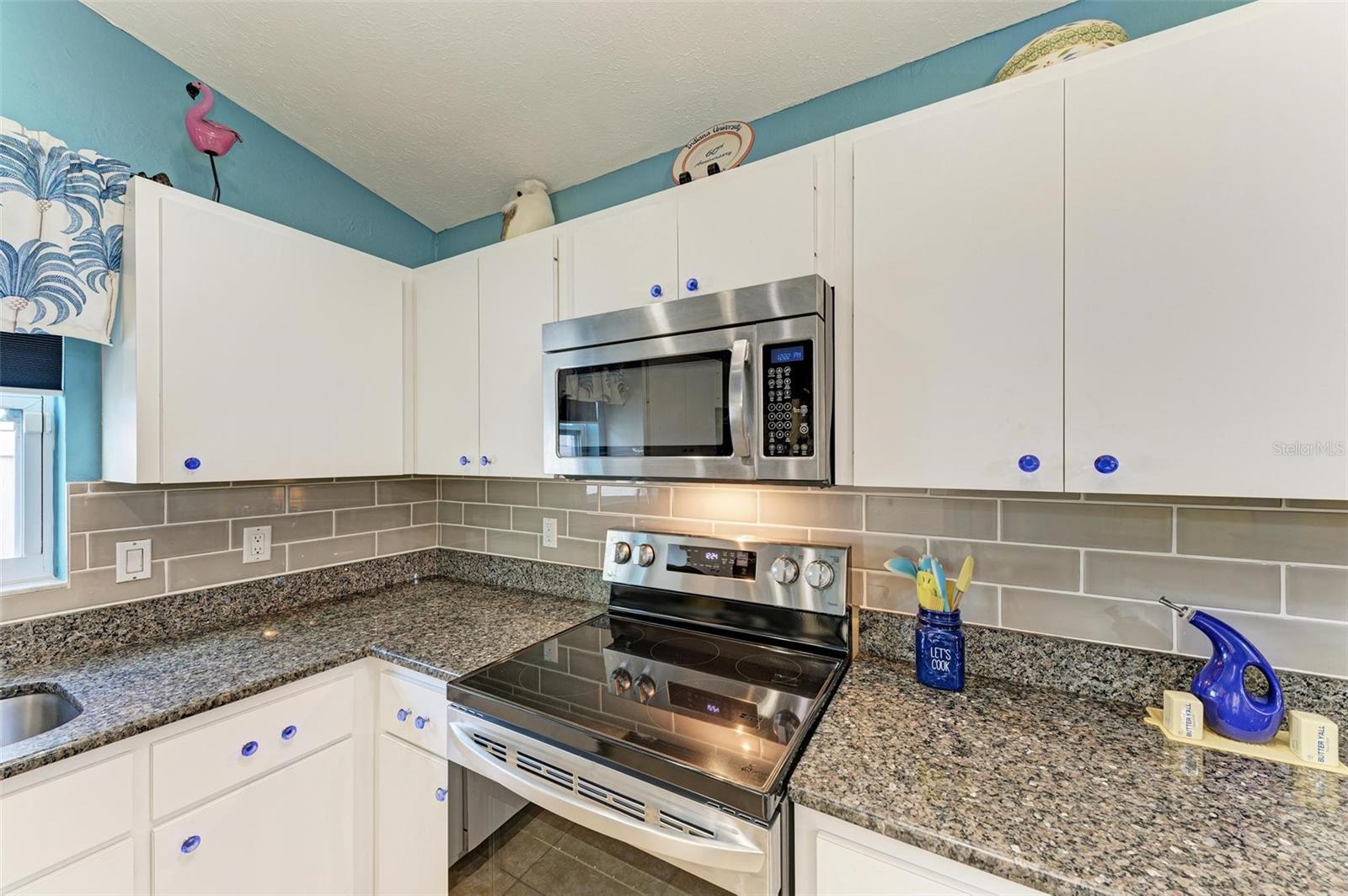 MAPLE LAKES - Residential