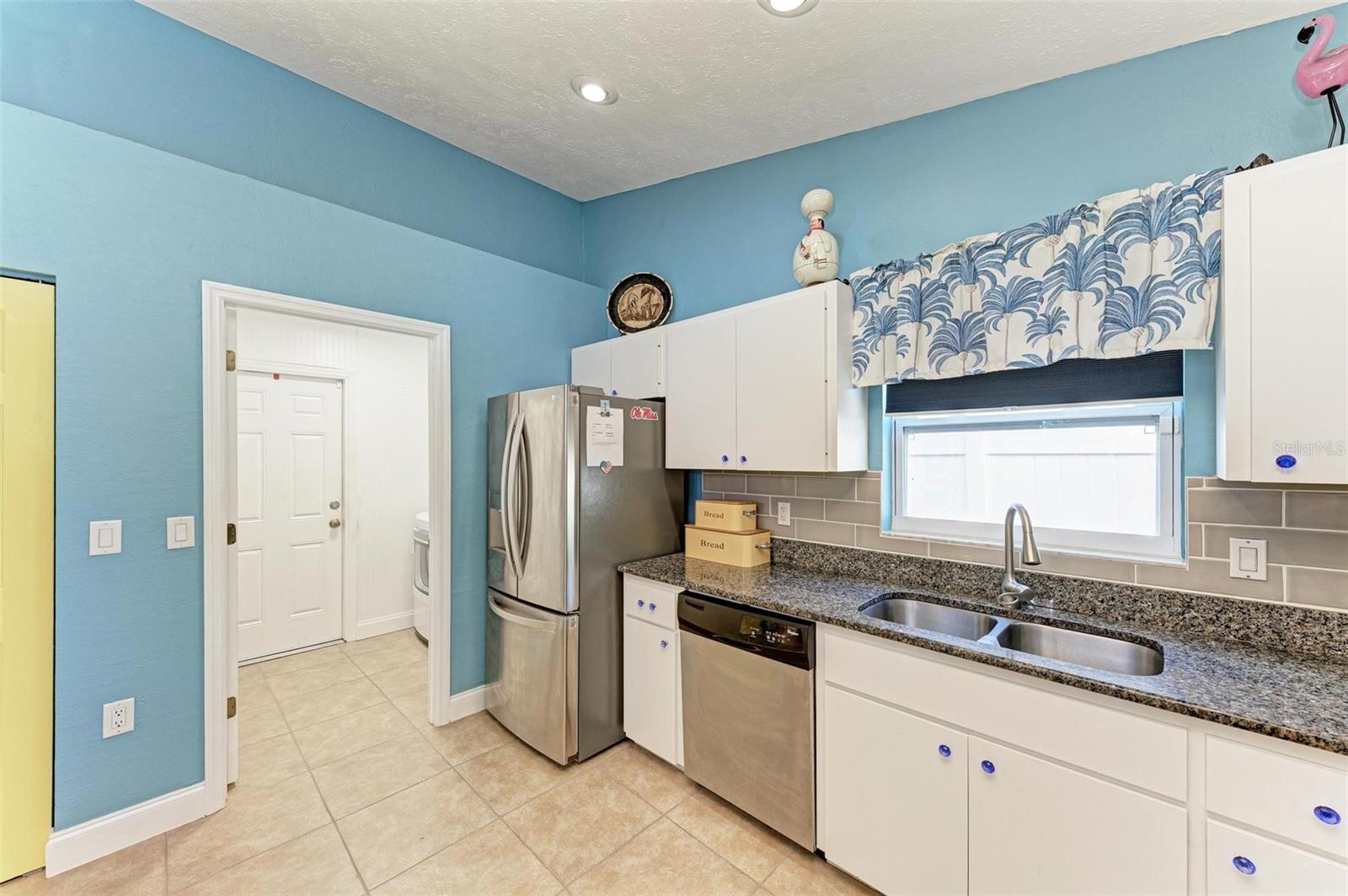 MAPLE LAKES - Residential