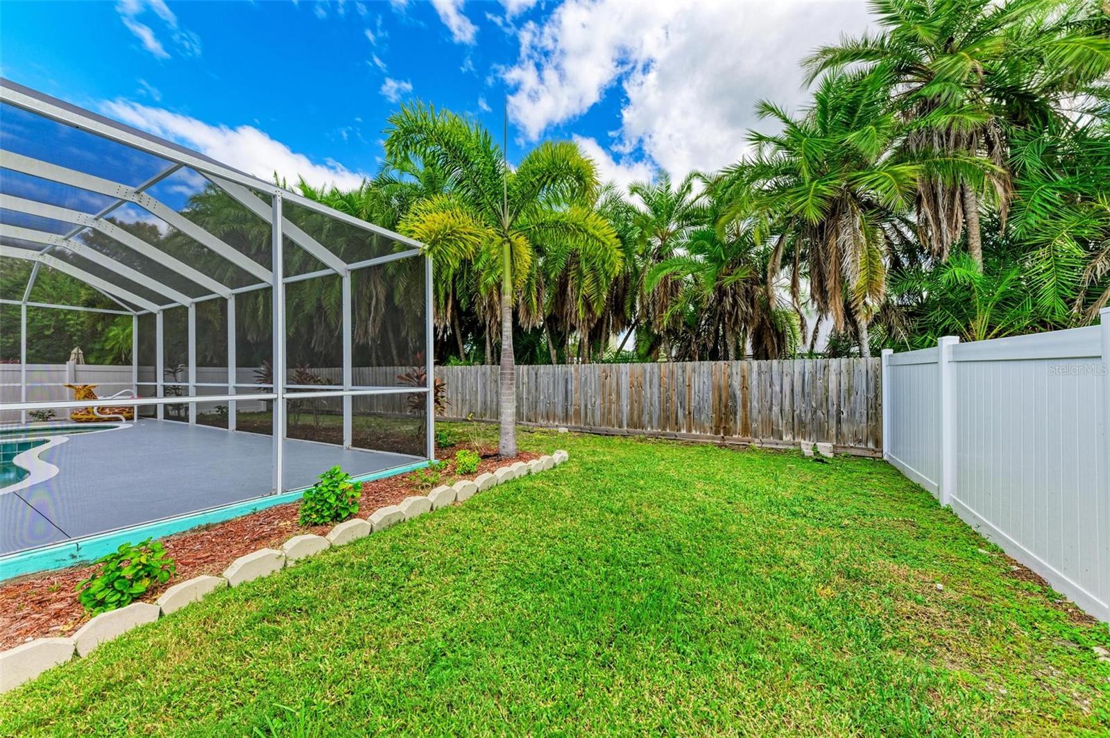 MAPLE LAKES - Residential