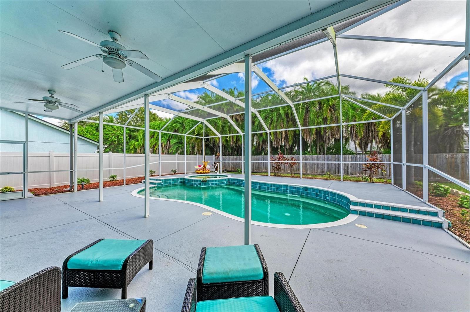 MAPLE LAKES - Residential