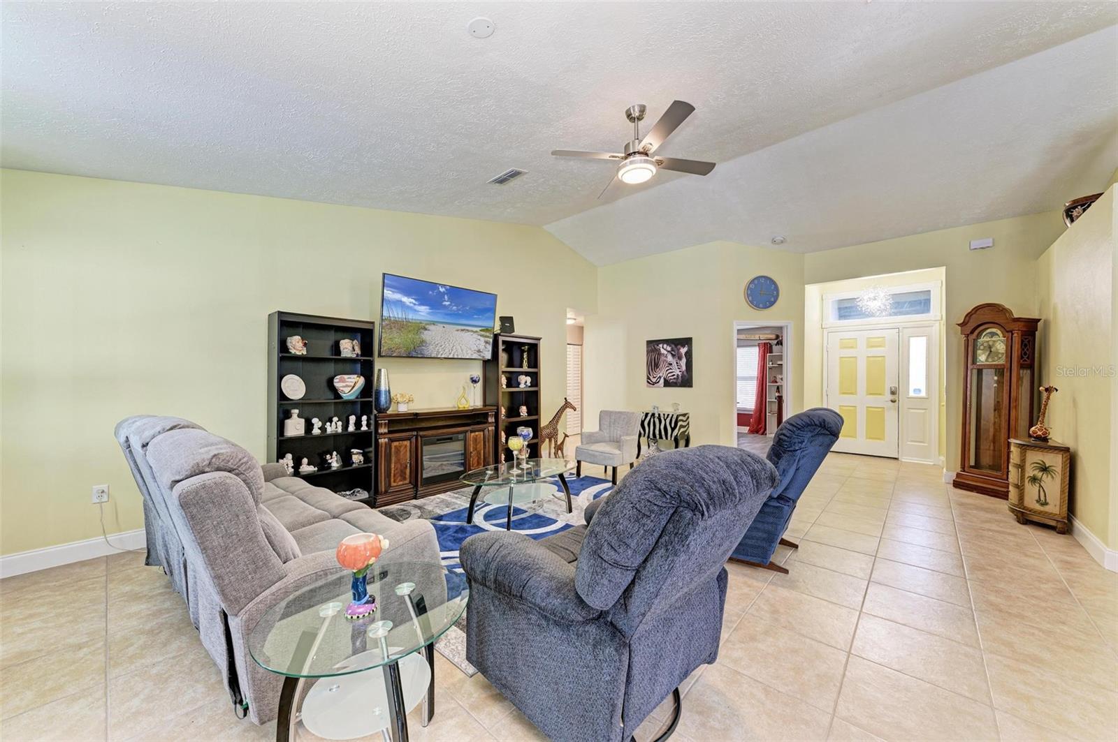 MAPLE LAKES - Residential