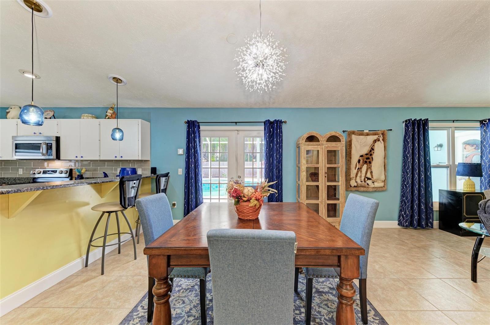 MAPLE LAKES - Residential