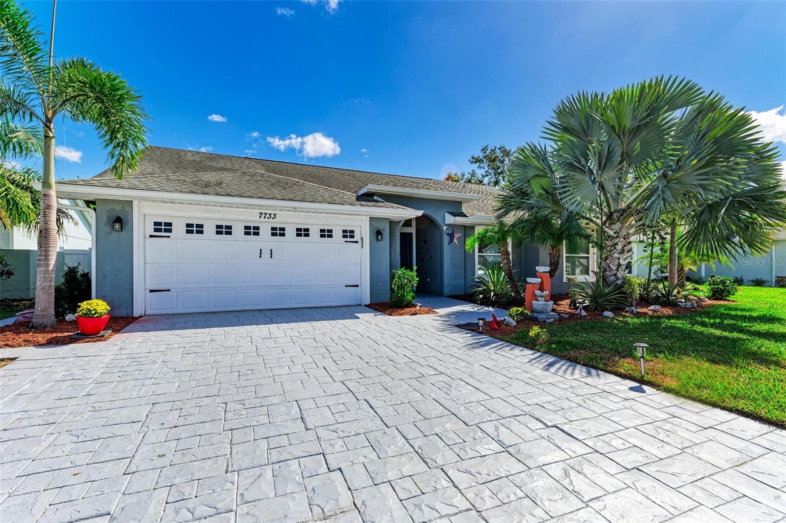 MAPLE LAKES - Residential