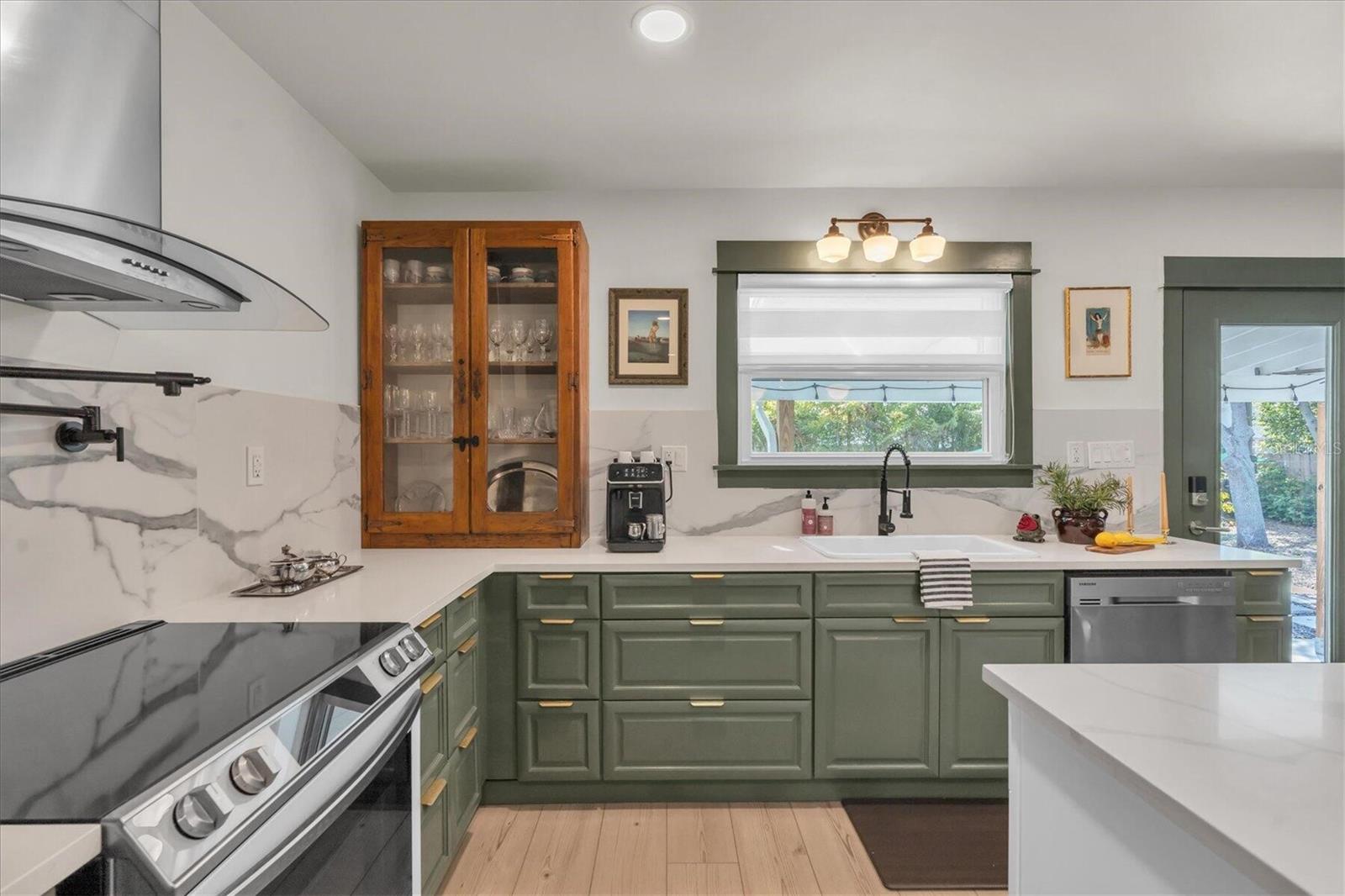 POWERS BAYVIEW ESTATES - Residential