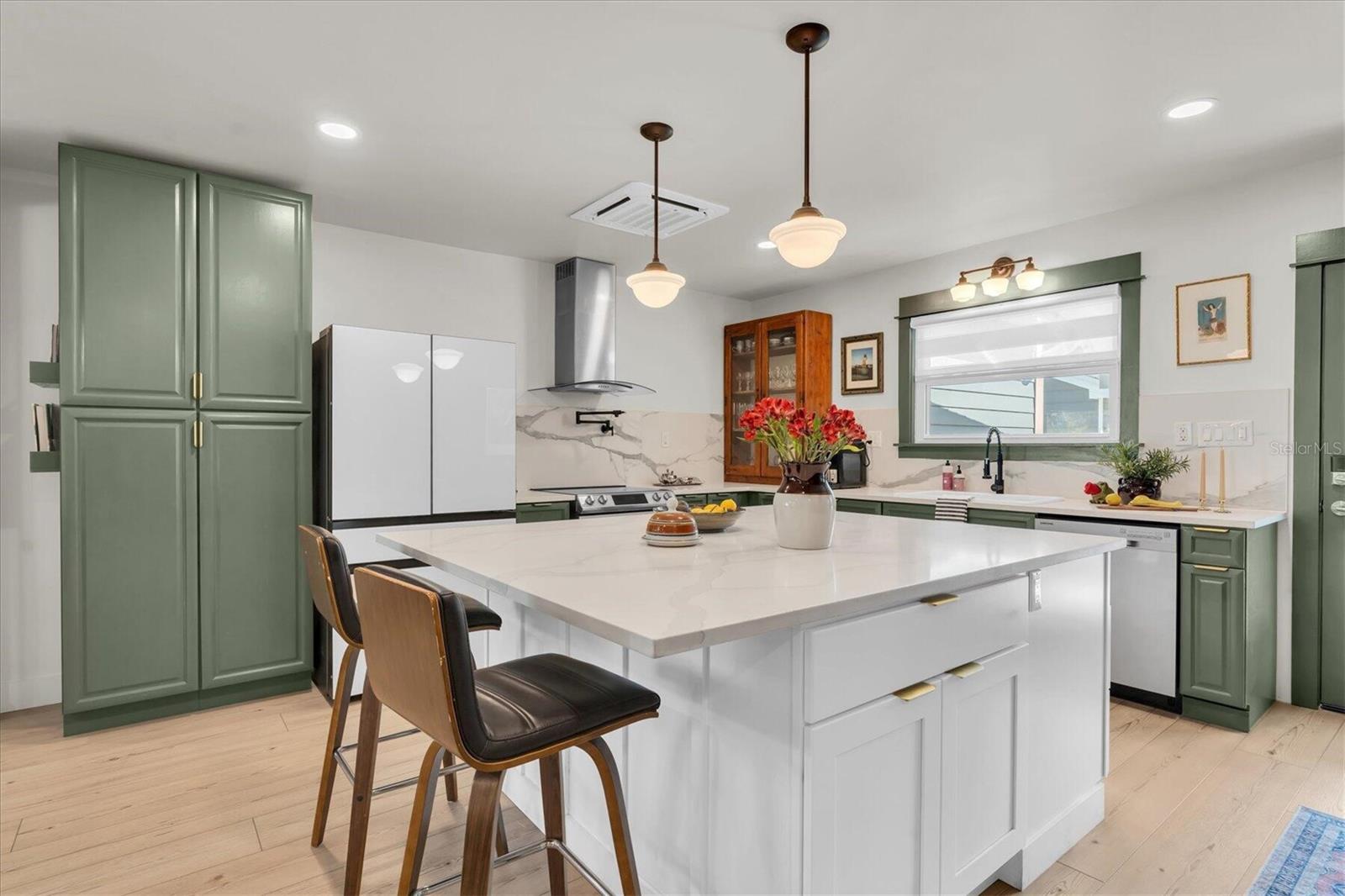 POWERS BAYVIEW ESTATES - Residential