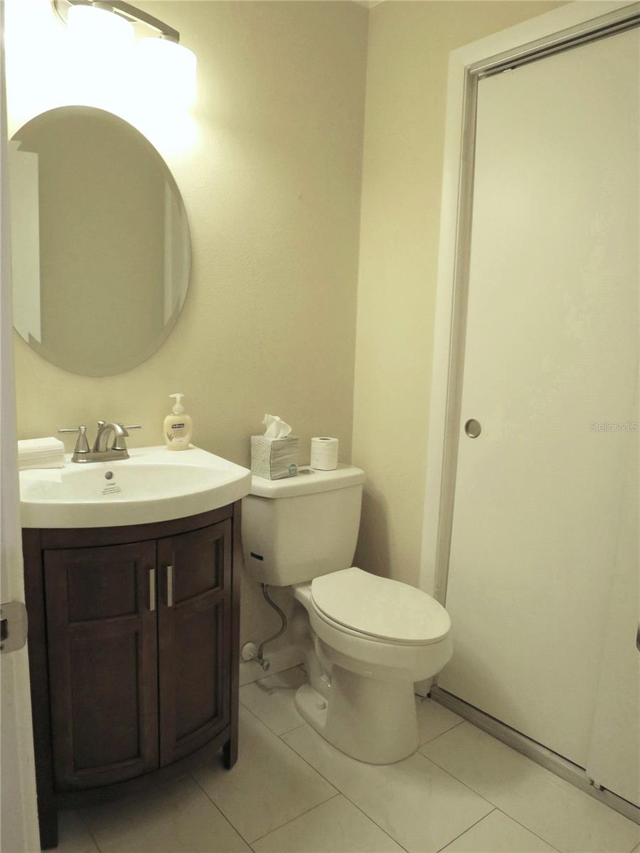 ALOMA - Commercial Sale