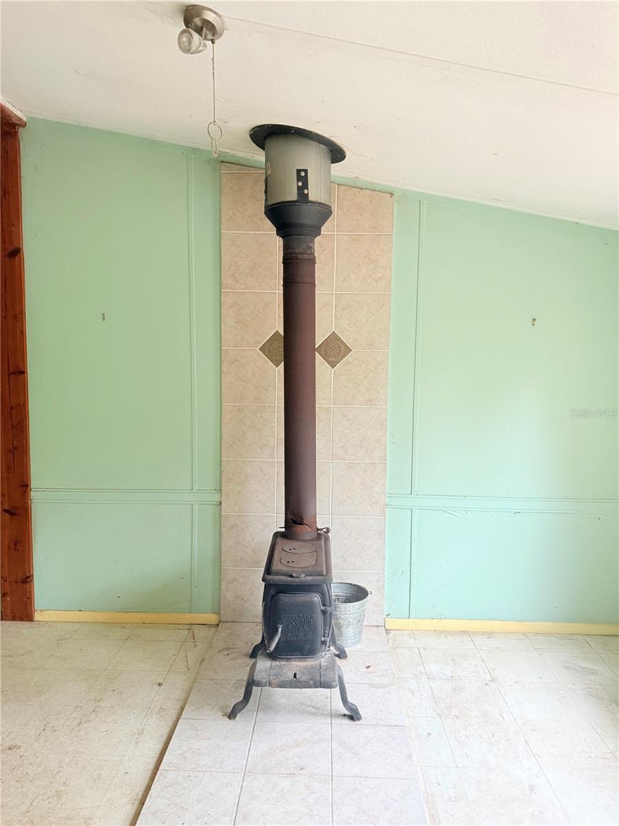 NO SUBDIVISION - Residential