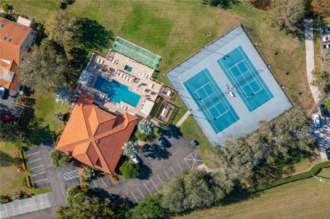 A home in WINTER HAVEN