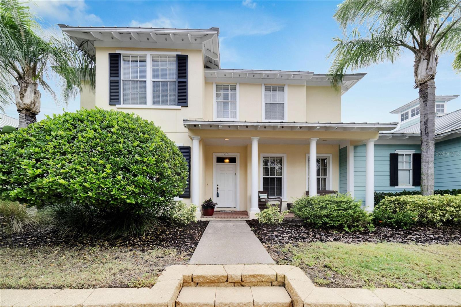 TOWNHOMES AT COMPASS POINTE - Residential