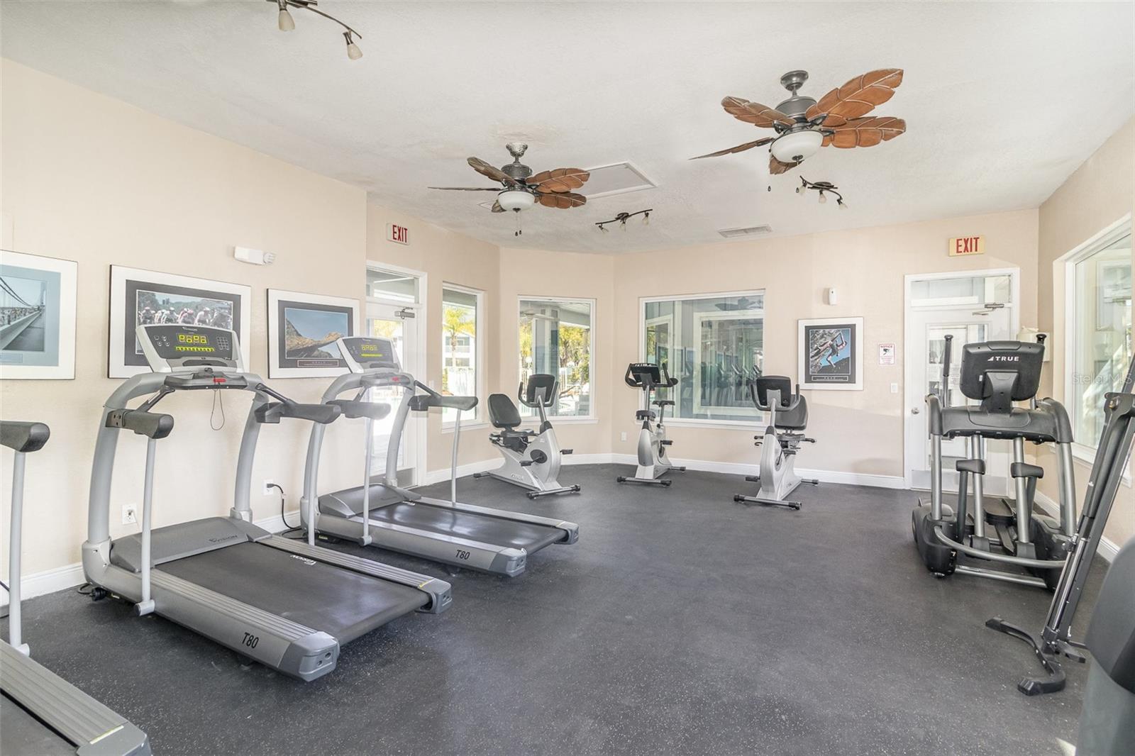 REGENCY PARK AT LAKE MARY A CONDO - Residential