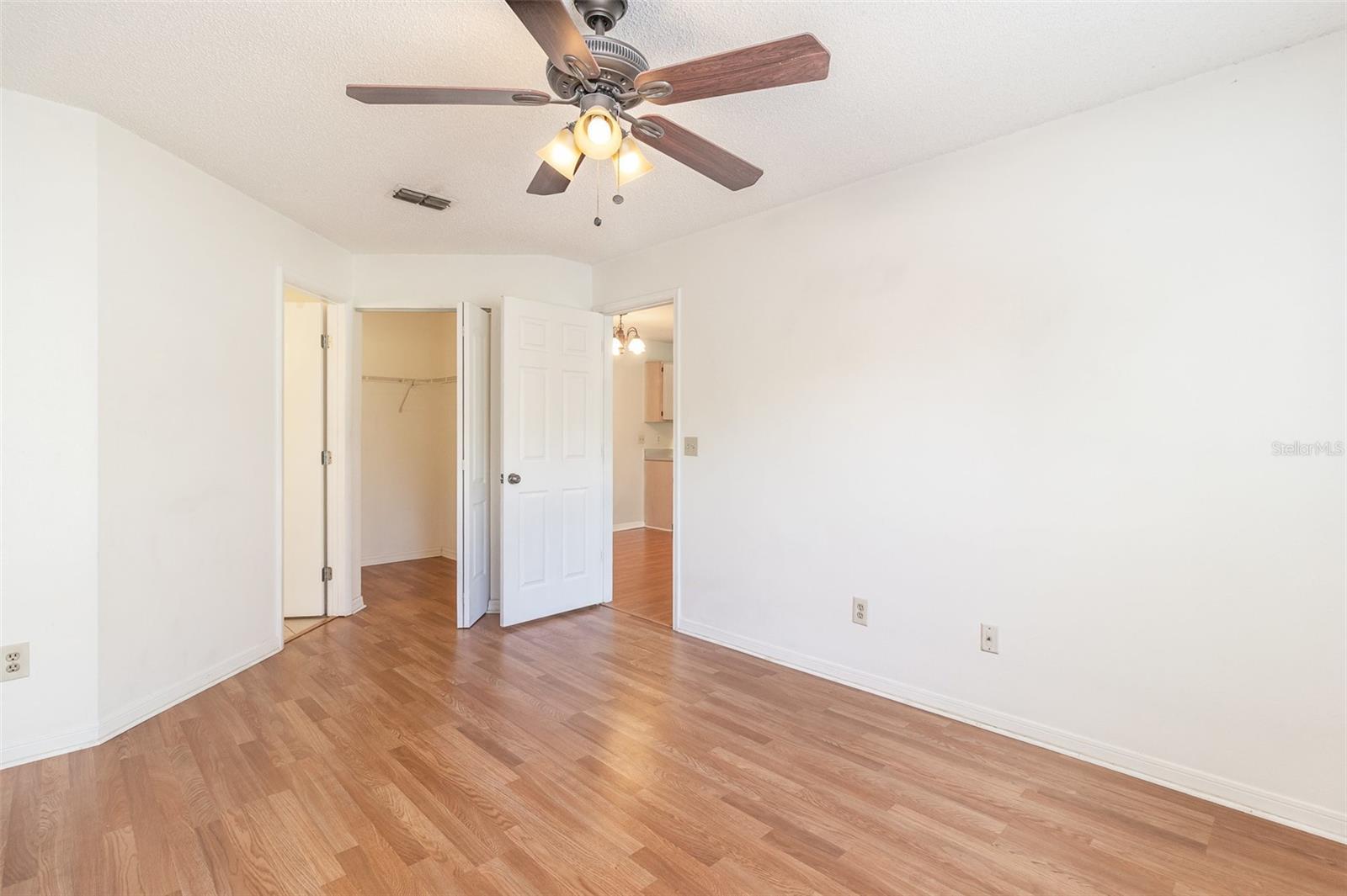 REGENCY PARK AT LAKE MARY A CONDO - Residential