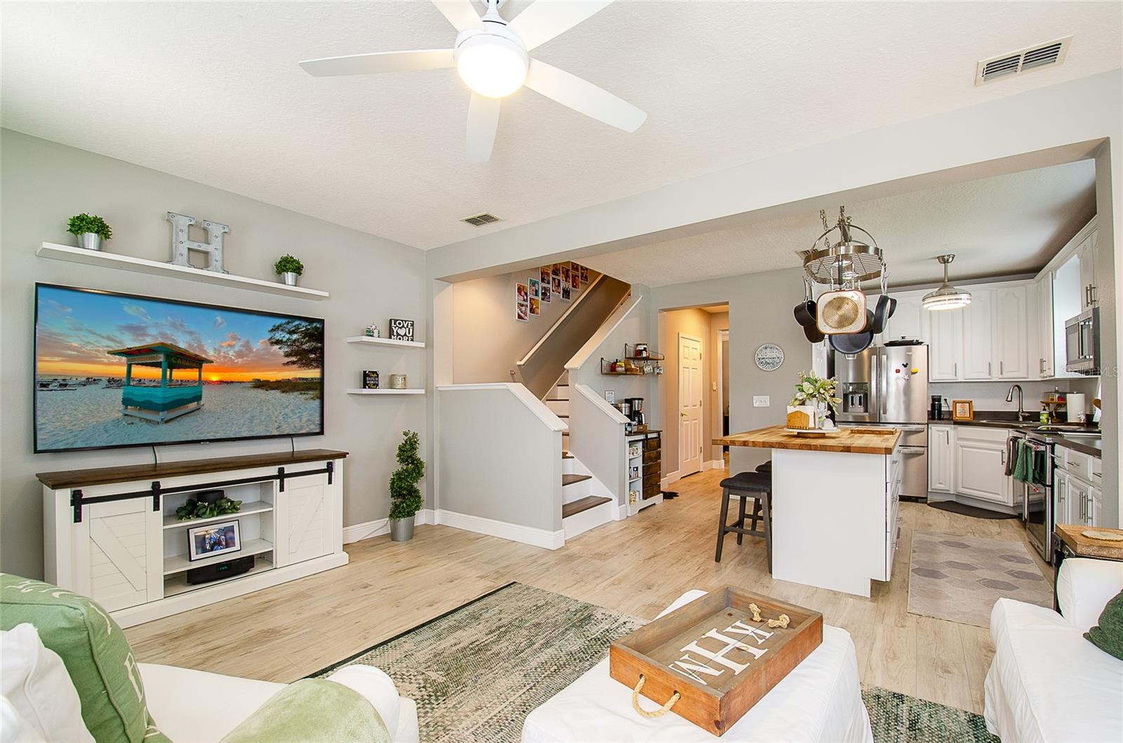 CELEBRATION ROSEVILLE CORNER - Residential